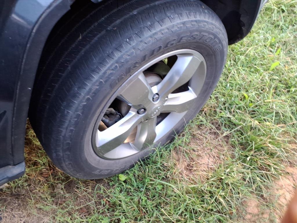 Jeep Grand Cherokee Overland 4WD 2011