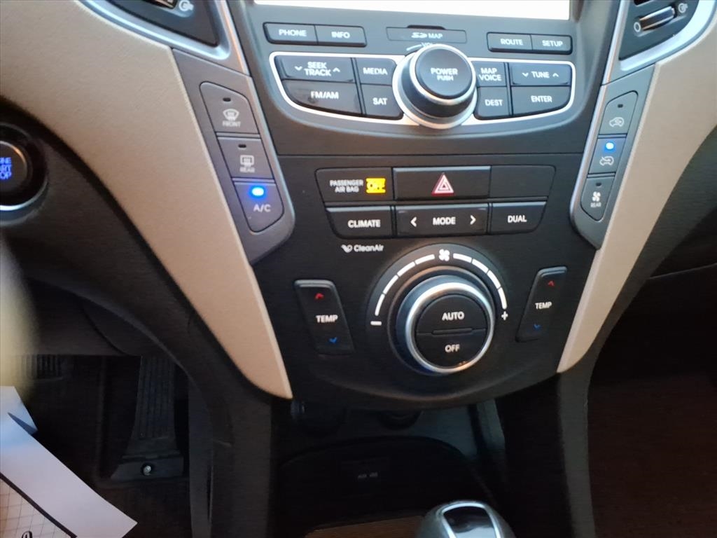 Hyundai Santa Fe Limited FWD 2013