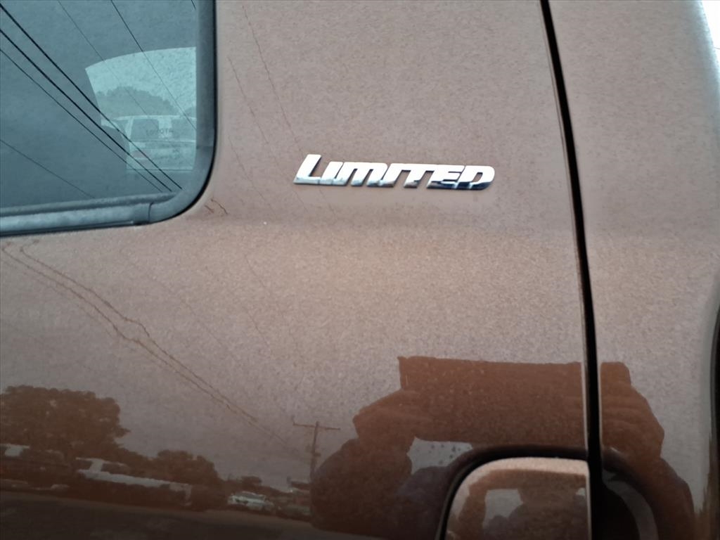 Toyota Tundra Limited 5.7L Double Cab 4WD 2017