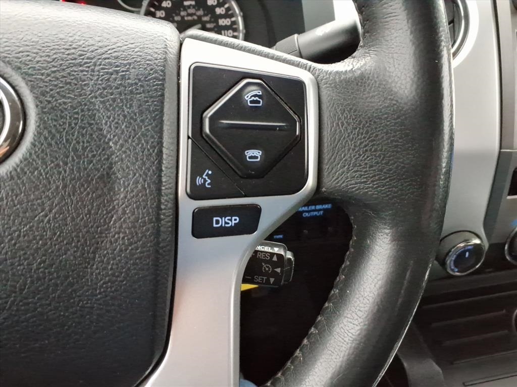 Toyota Tundra Limited 5.7L Double Cab 4WD 2017