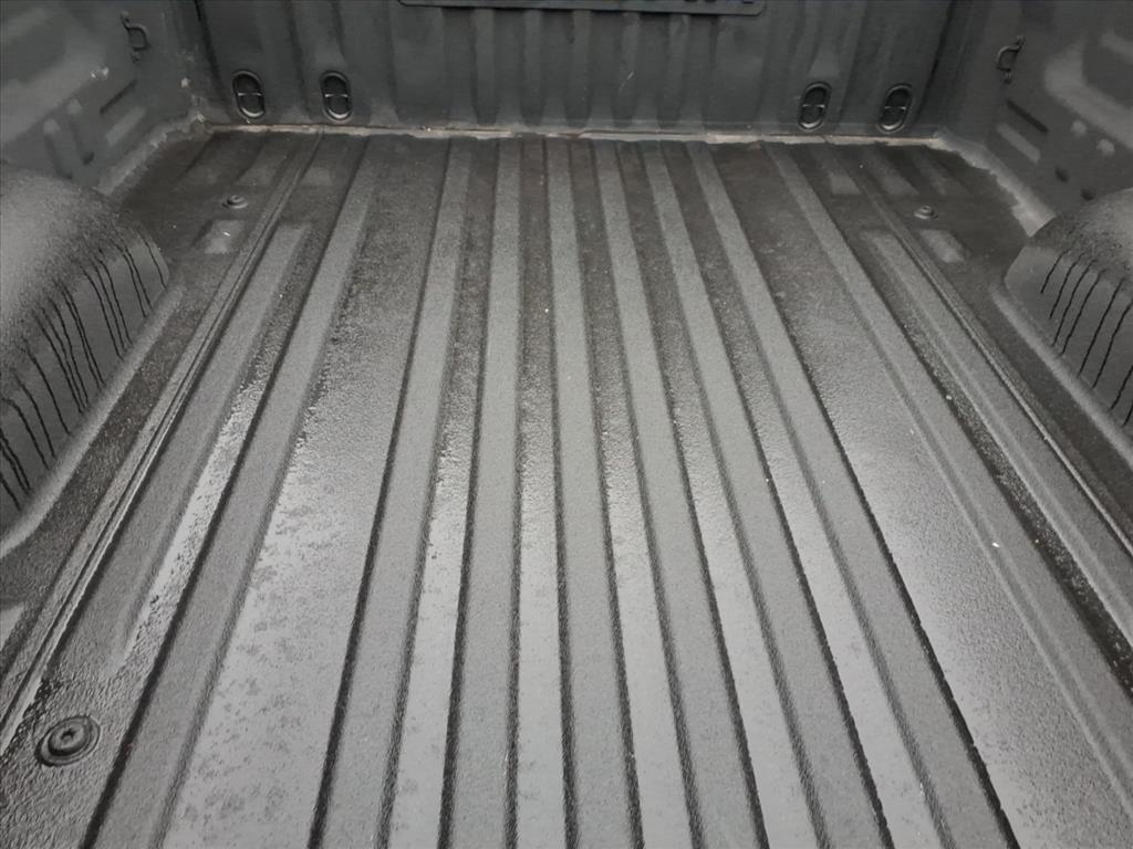 Toyota Tundra Limited 5.7L Double Cab 4WD 2017