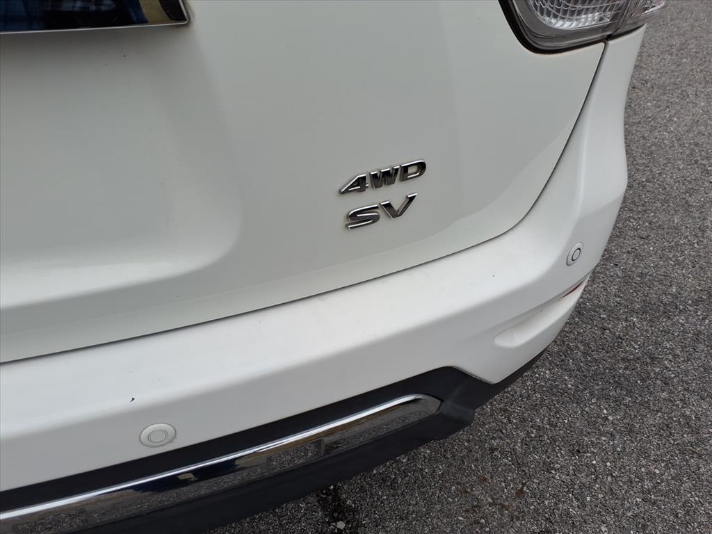 Nissan Pathfinder SV 4WD 2016