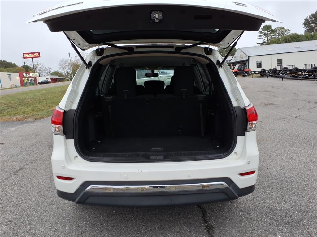 Nissan Pathfinder SV 4WD 2016