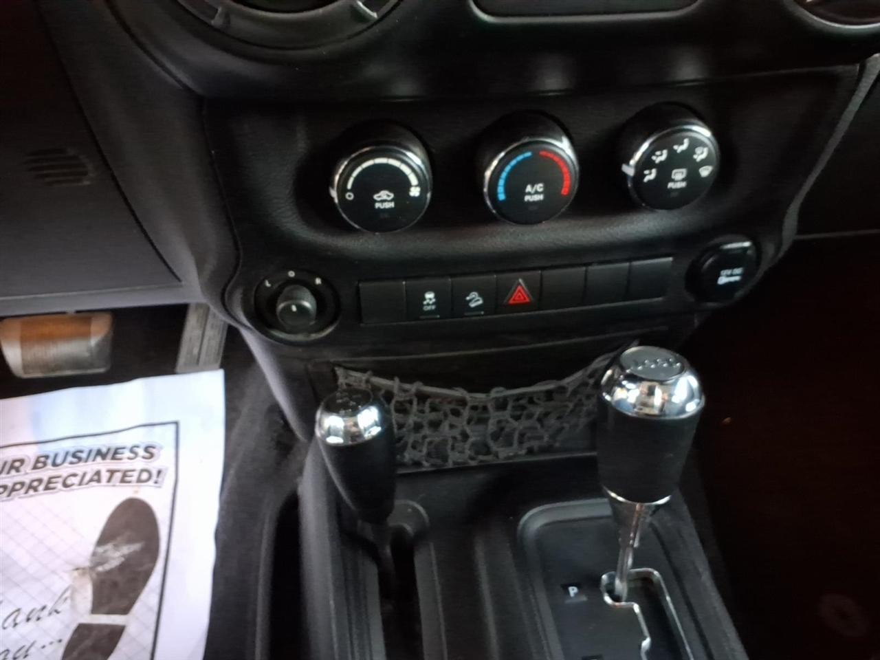 Jeep Wrangler Unlimited Sport 4WD 2014