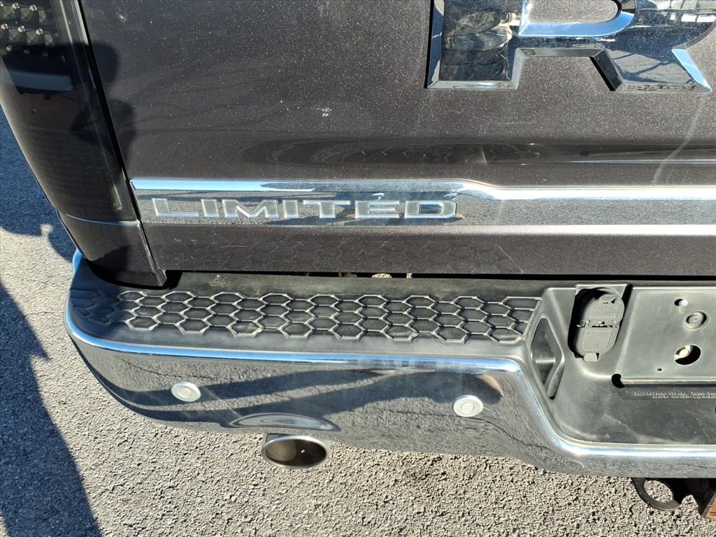 RAM 1500 Longhorn Crew Cab SWB 4WD 2016