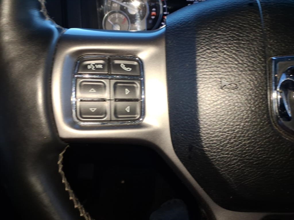 RAM 1500 Longhorn Crew Cab SWB 4WD 2016