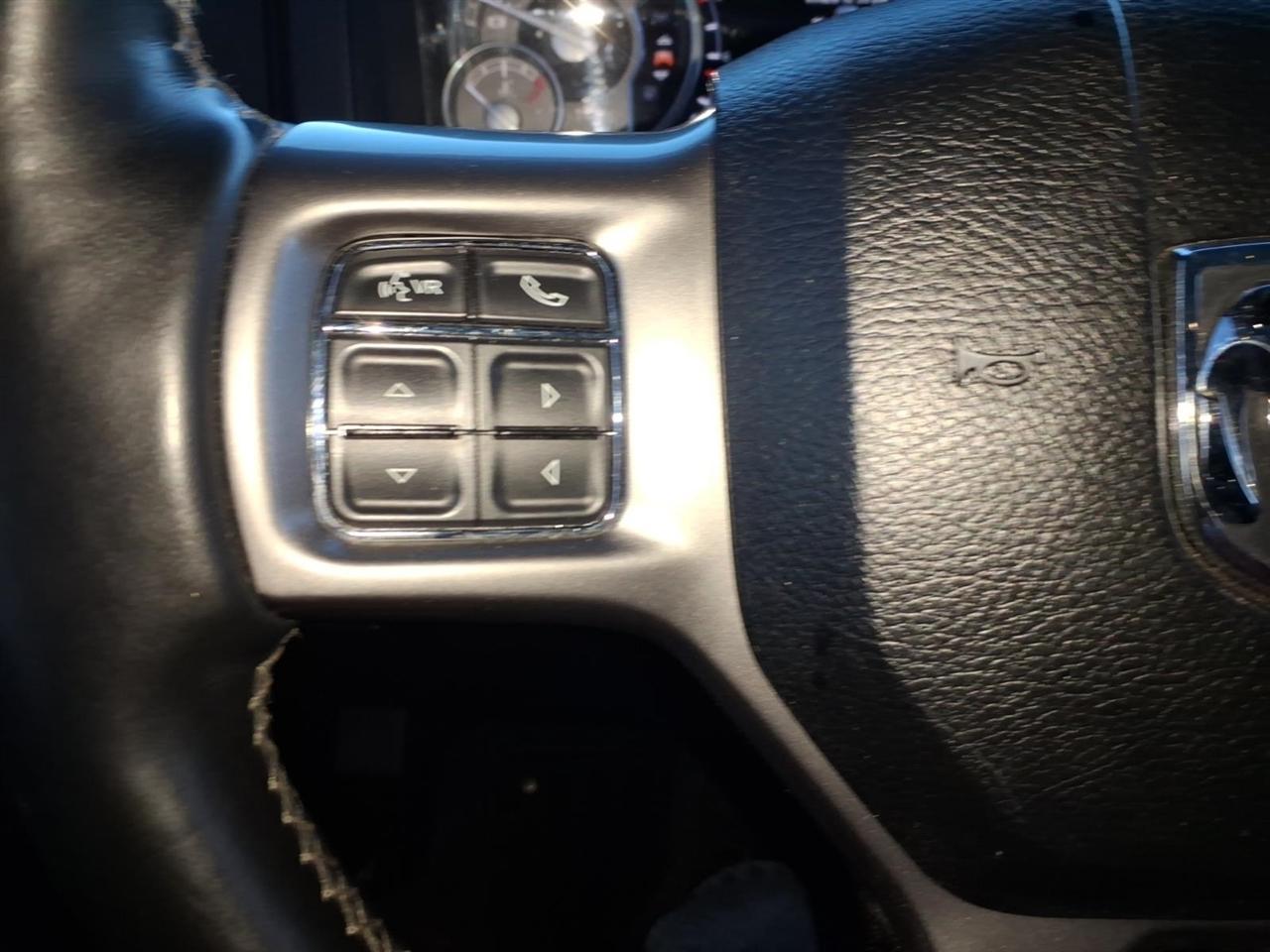 RAM 1500 Longhorn Crew Cab SWB 4WD 2016