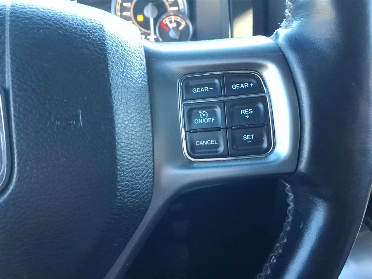 RAM 1500 Longhorn Crew Cab SWB 4WD 2016