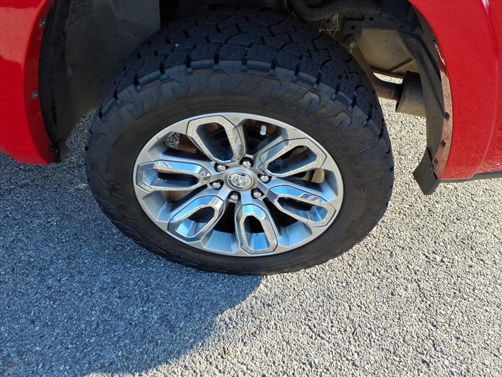 RAM 1500 Laramie Crew Cab SWB 4WD 2022