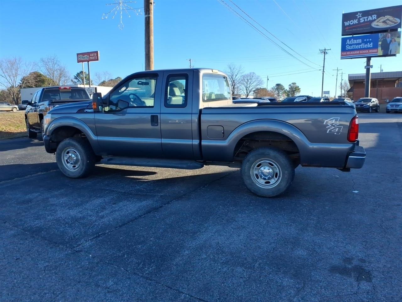 Ford F-250 SD XL SuperCab 4WD 2012