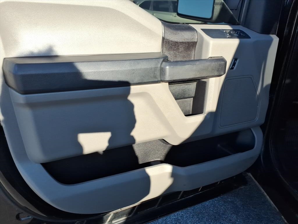 Ford F-150 XL 8-ft. Bed 2WD 2016