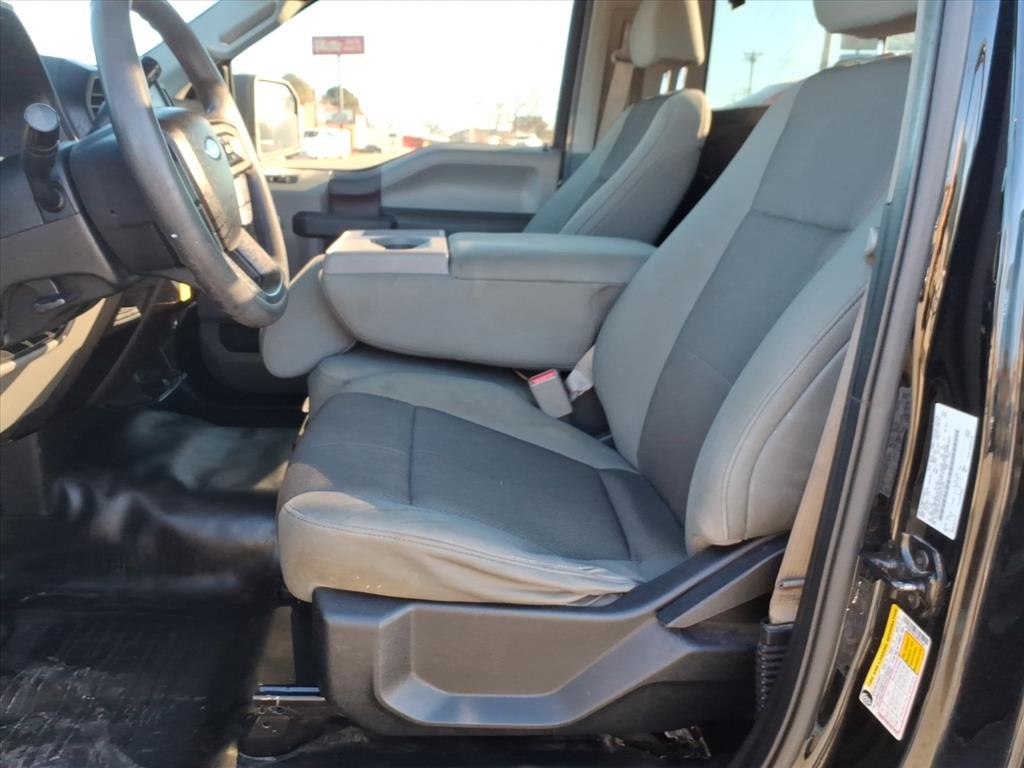 Ford F-150 XL 8-ft. Bed 2WD 2016