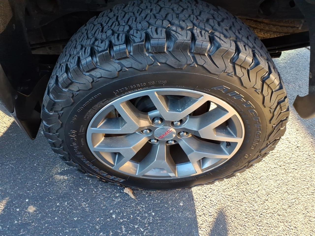 GMC Sierra 1500 SLT Crew Cab Long Box 4WD 2017