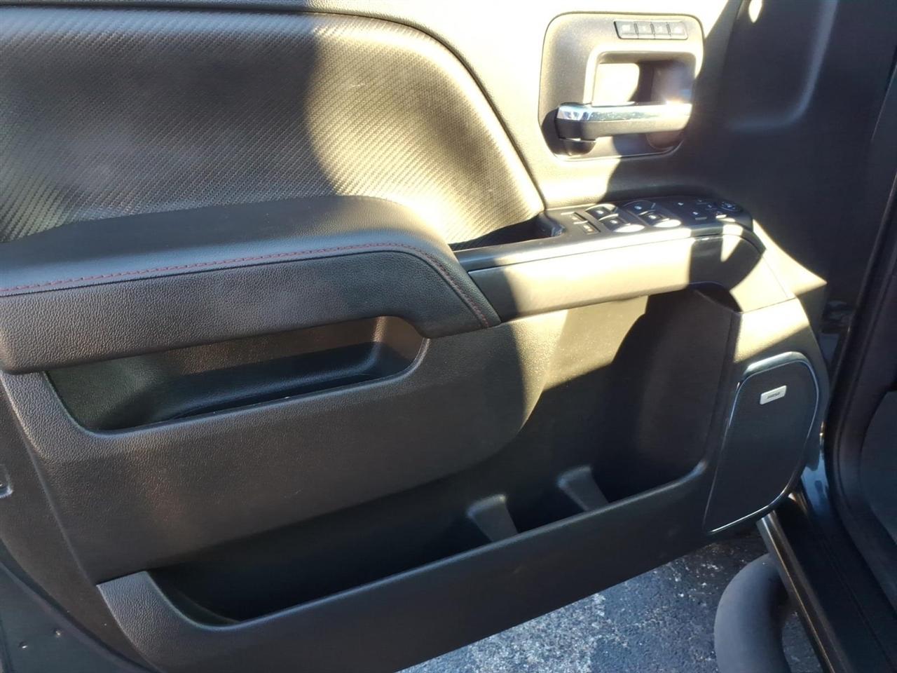 GMC Sierra 1500 SLT Crew Cab Long Box 4WD 2017