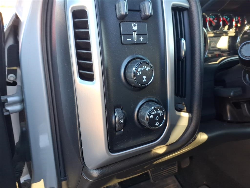 GMC Sierra 1500 SLT Crew Cab Long Box 4WD 2017