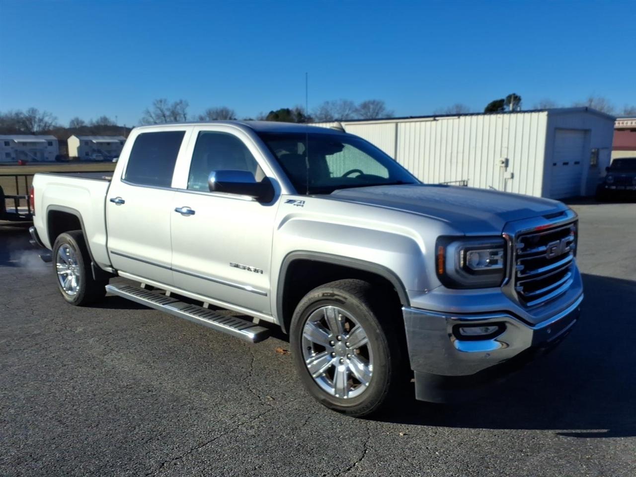 2017 GMC Sierra 1500 SLT Crew Cab Long Box 4WD