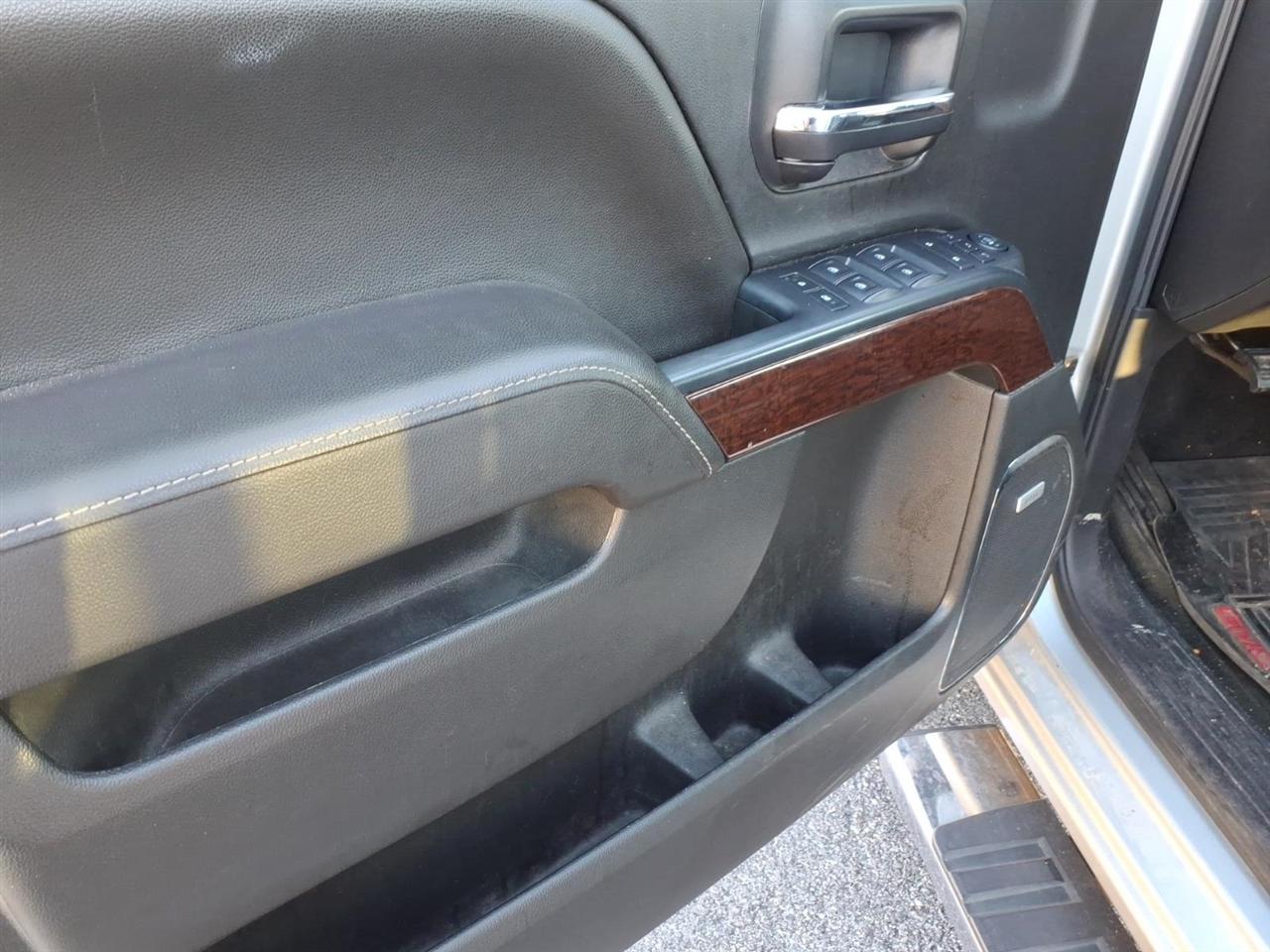 GMC Sierra 1500 SLT Crew Cab Long Box 4WD 2017