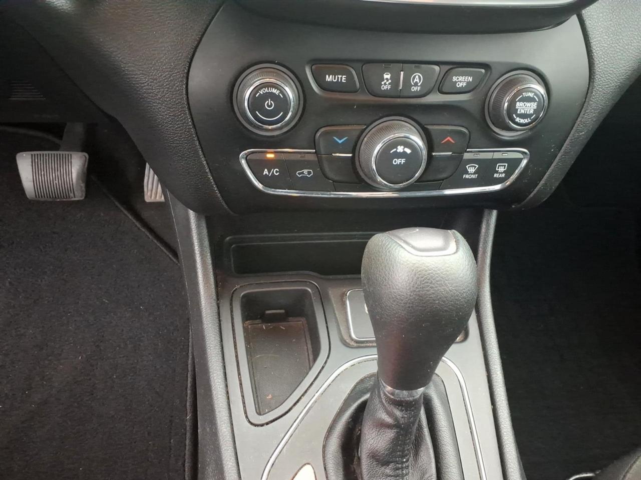 Jeep Cherokee Latitude FWD 2020