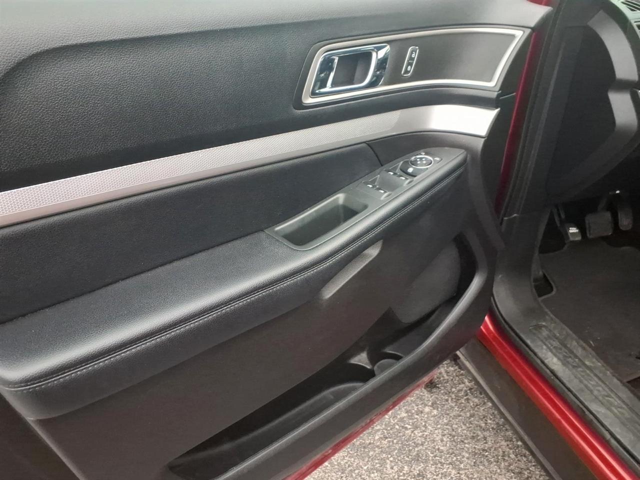 Ford Explorer XLT FWD 2017