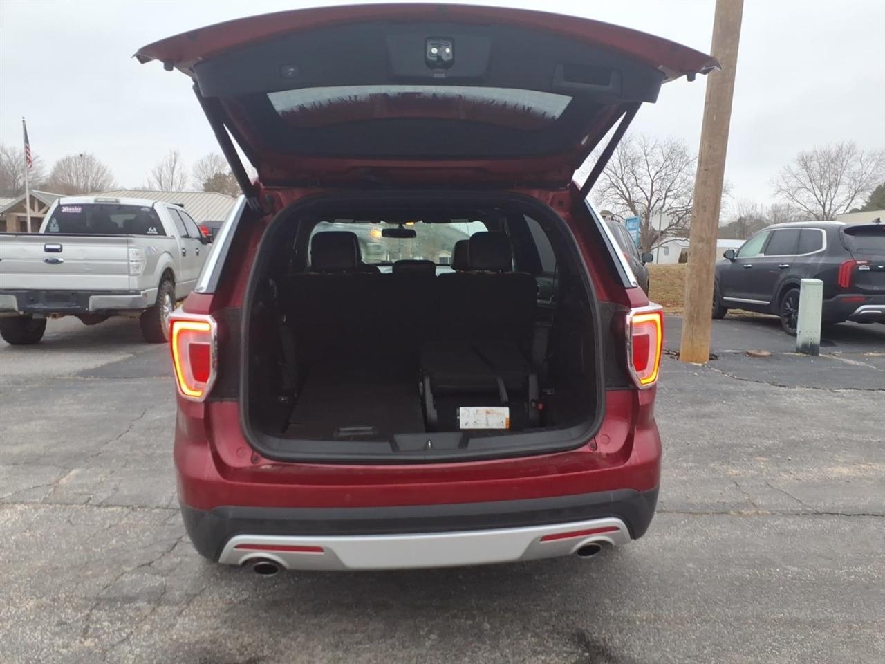 Ford Explorer XLT FWD 2017