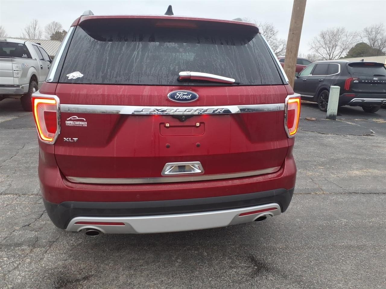 Ford Explorer XLT FWD 2017