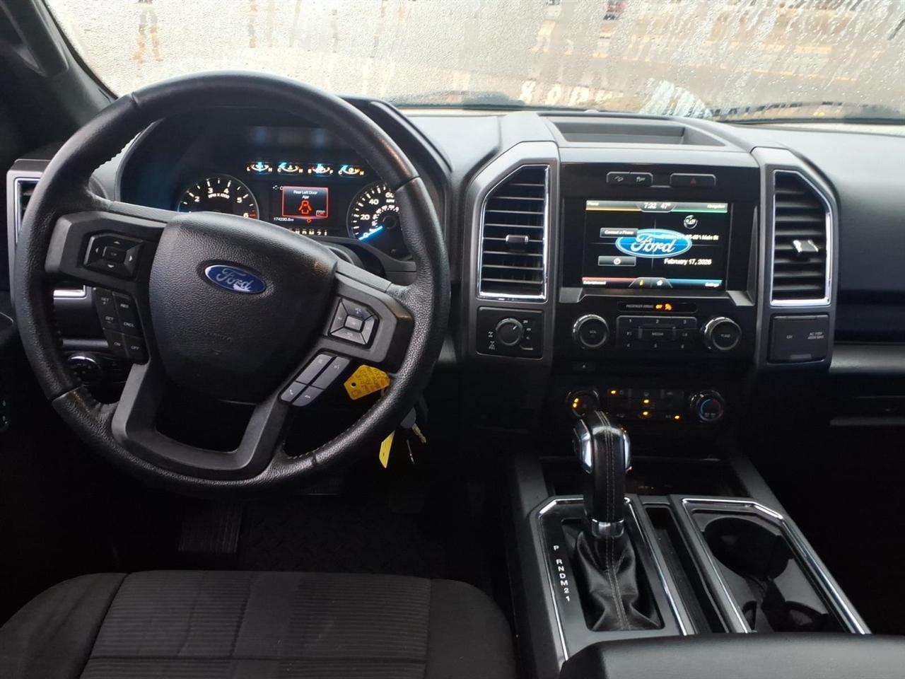 Ford F-150 XLT SuperCrew 6.5-ft. Bed 4WD 2015