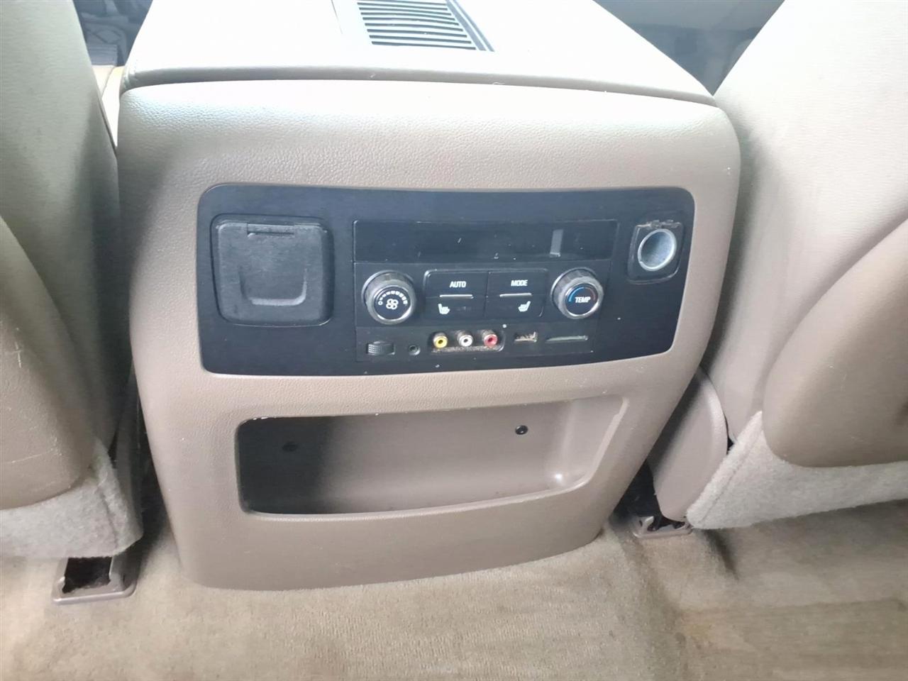 GMC Yukon XL SLT 4WD 2016