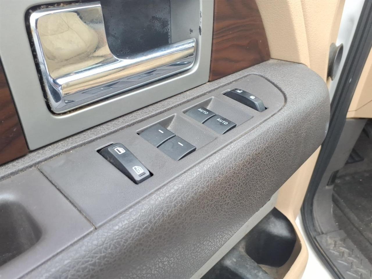 Ford F-150 Lariat SuperCrew 5.5-ft. Bed 4WD 2012