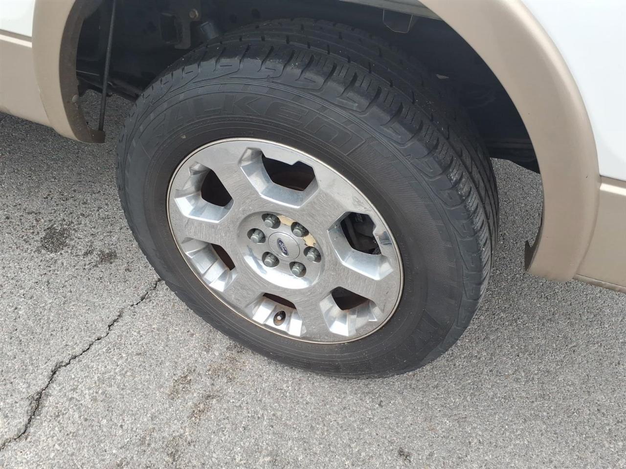 Ford F-150 Lariat SuperCrew 5.5-ft. Bed 4WD 2012