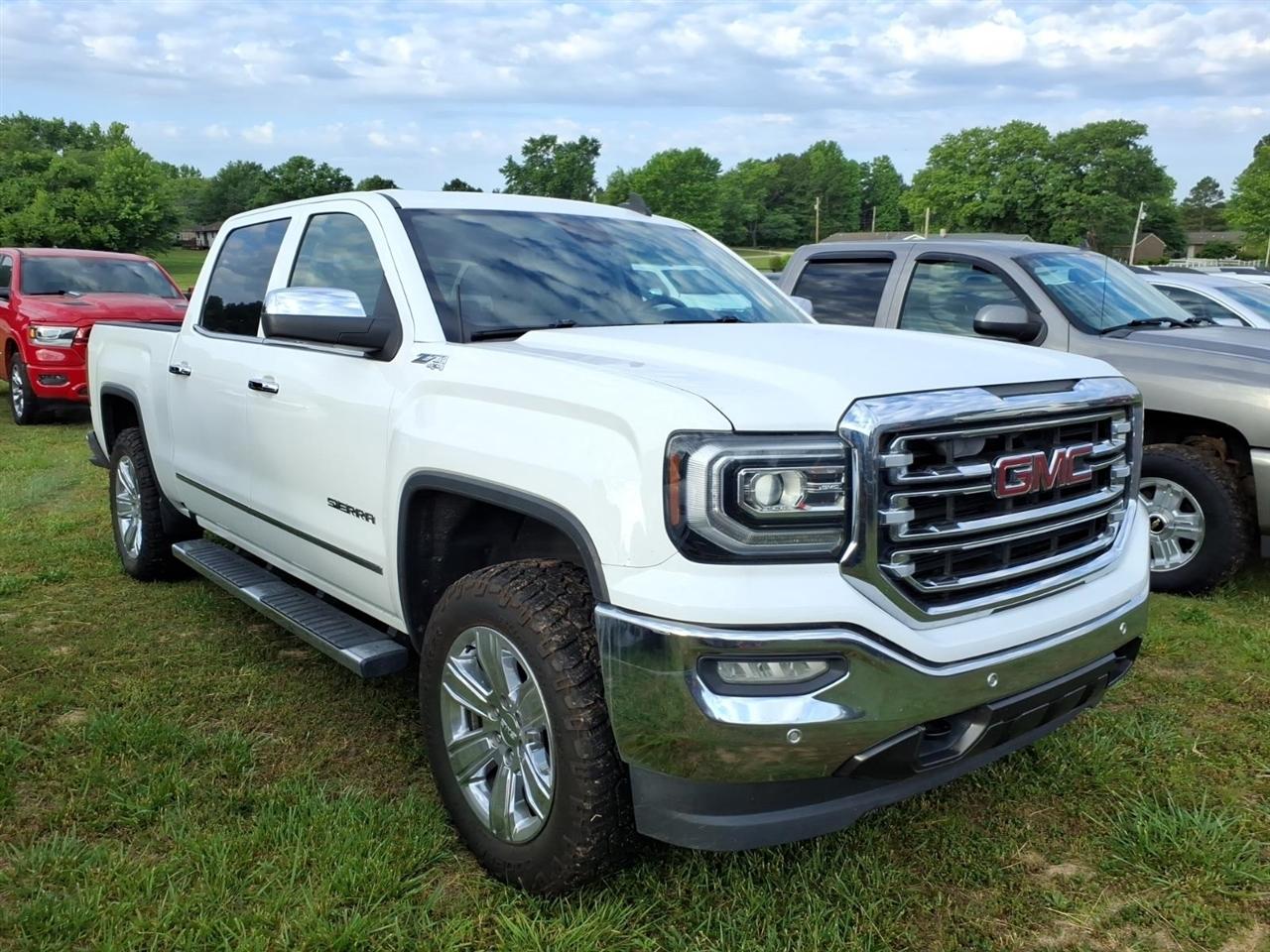 2017 GMC Sierra 1500 SLT Crew Cab Long Box 4WD