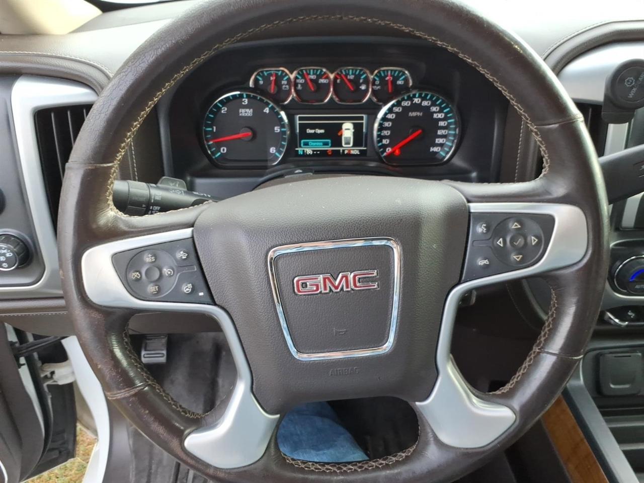 GMC Sierra 1500 SLT Crew Cab Long Box 4WD 2017