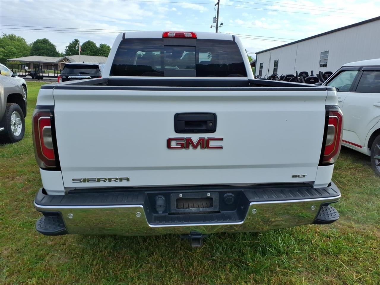GMC Sierra 1500 SLT Crew Cab Long Box 4WD 2017