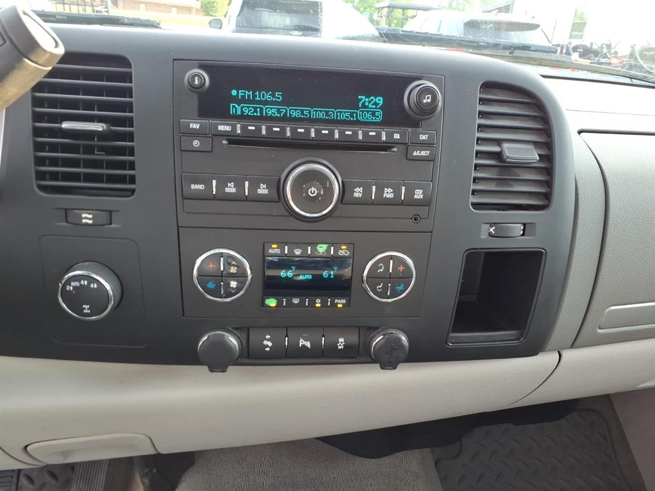 Chevrolet Silverado 1500 LT Crew Cab 4WD 2013