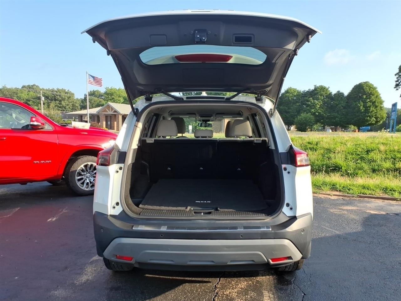 Nissan Rogue SV 2021