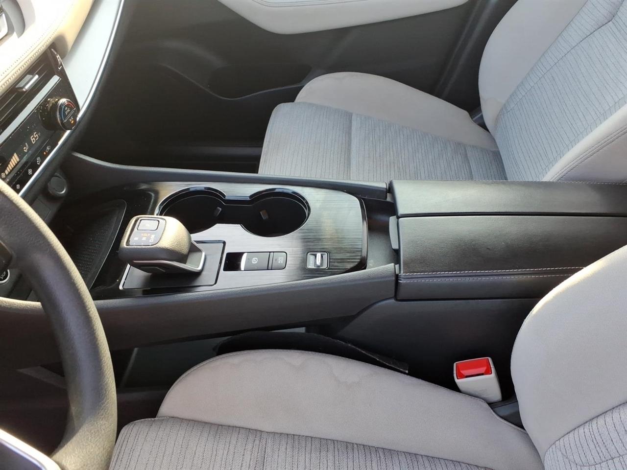 Nissan Rogue SV 2021
