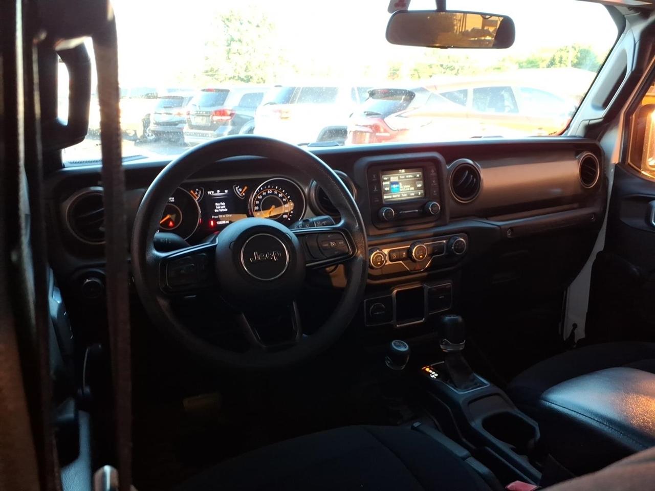 Jeep Wrangler Unlimited Sport 2018