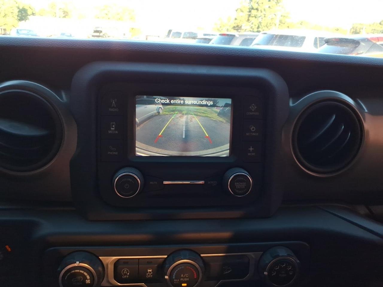 Jeep Wrangler Unlimited Sport 2018