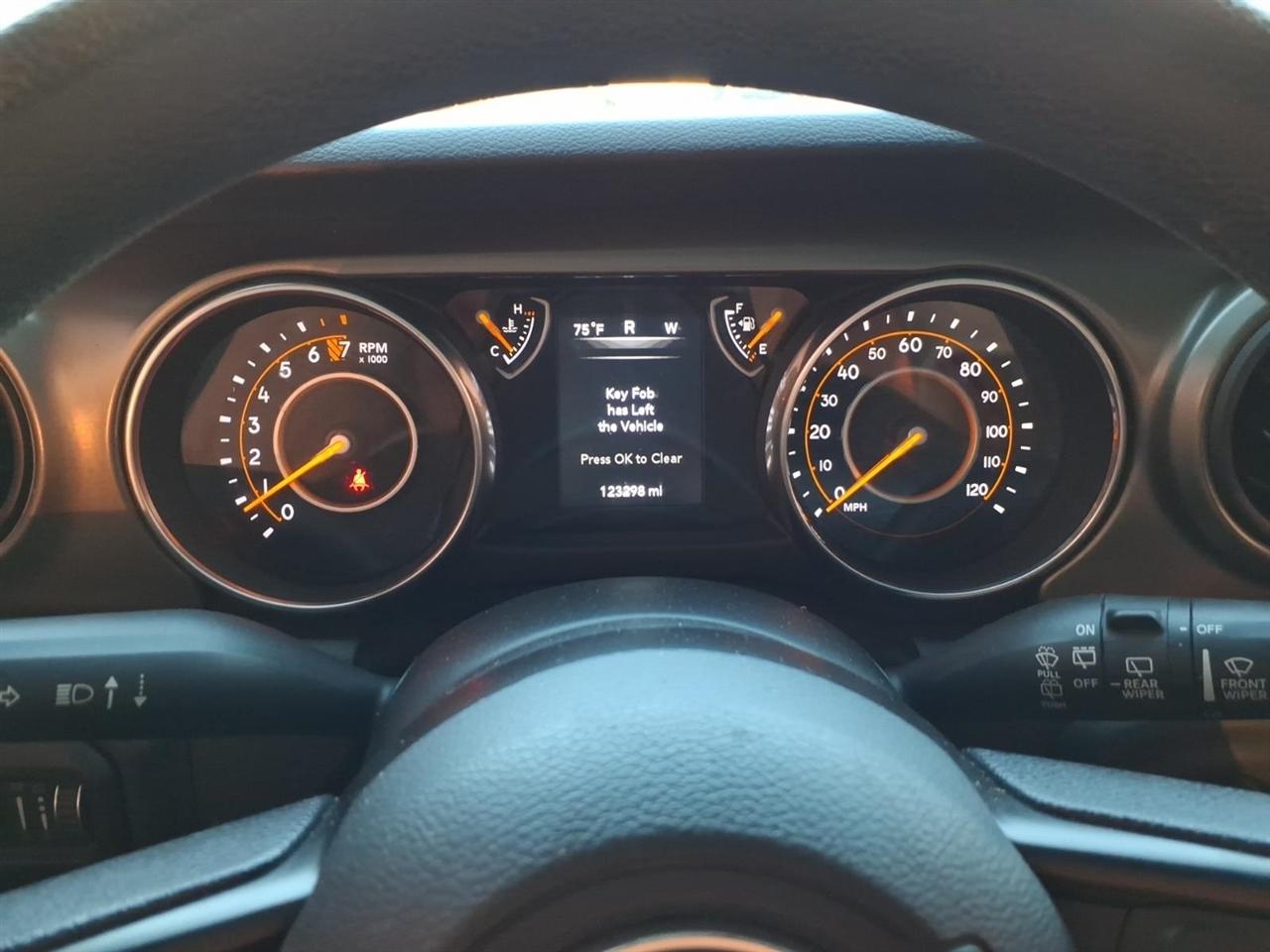 Jeep Wrangler Unlimited Sport 2018