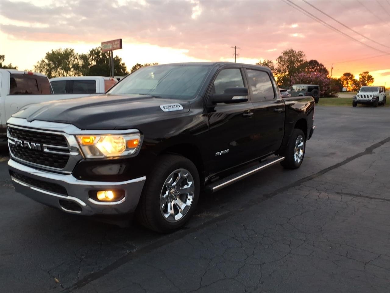 RAM 1500 Big Horn Crew Cab SWB 4WD 2022