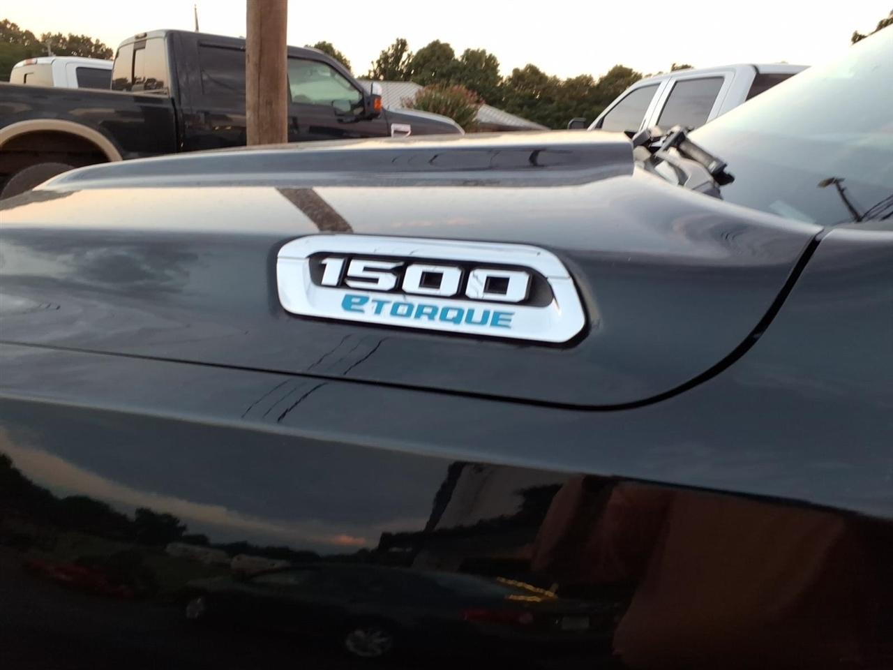 RAM 1500 Big Horn Crew Cab SWB 4WD 2022