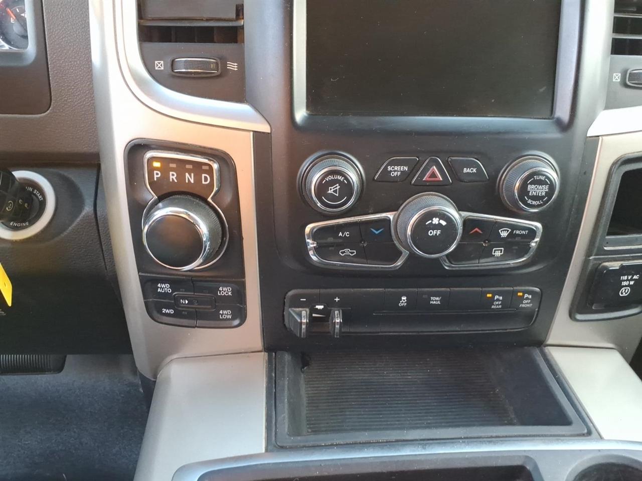 RAM 1500 SLT Crew Cab SWB 4WD 2014