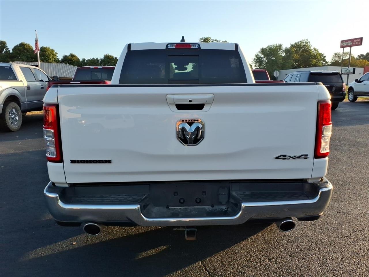 RAM 1500 Big Horn Crew Cab SWB 4WD 2022