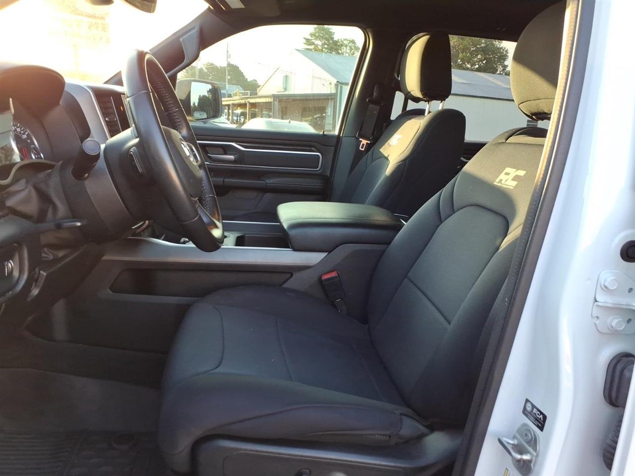 RAM 1500 Big Horn Crew Cab SWB 4WD 2022