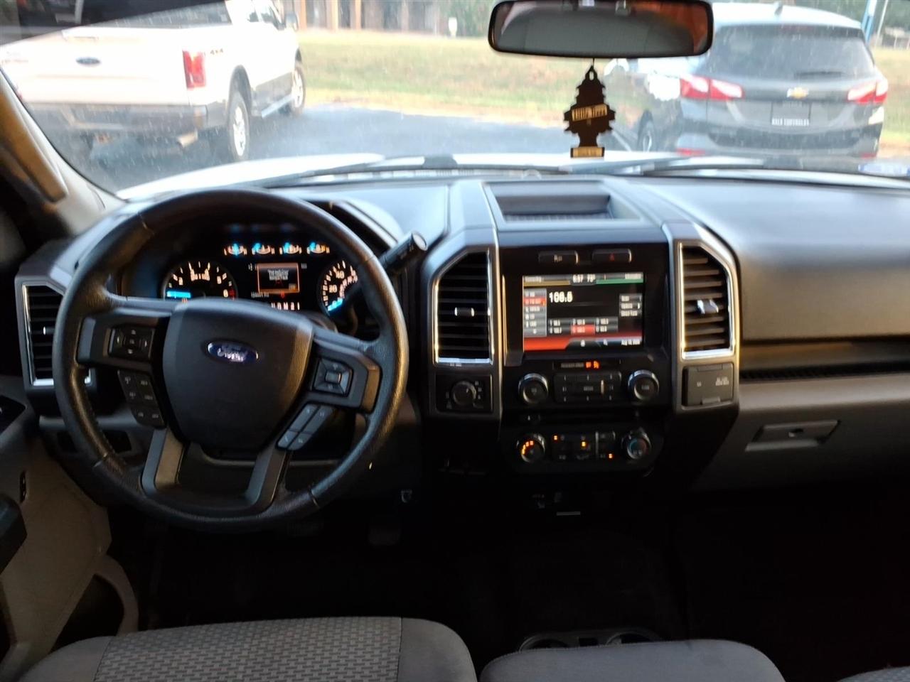 Ford F-150 XLT SuperCrew 6.5-ft. Bed 4WD 2015