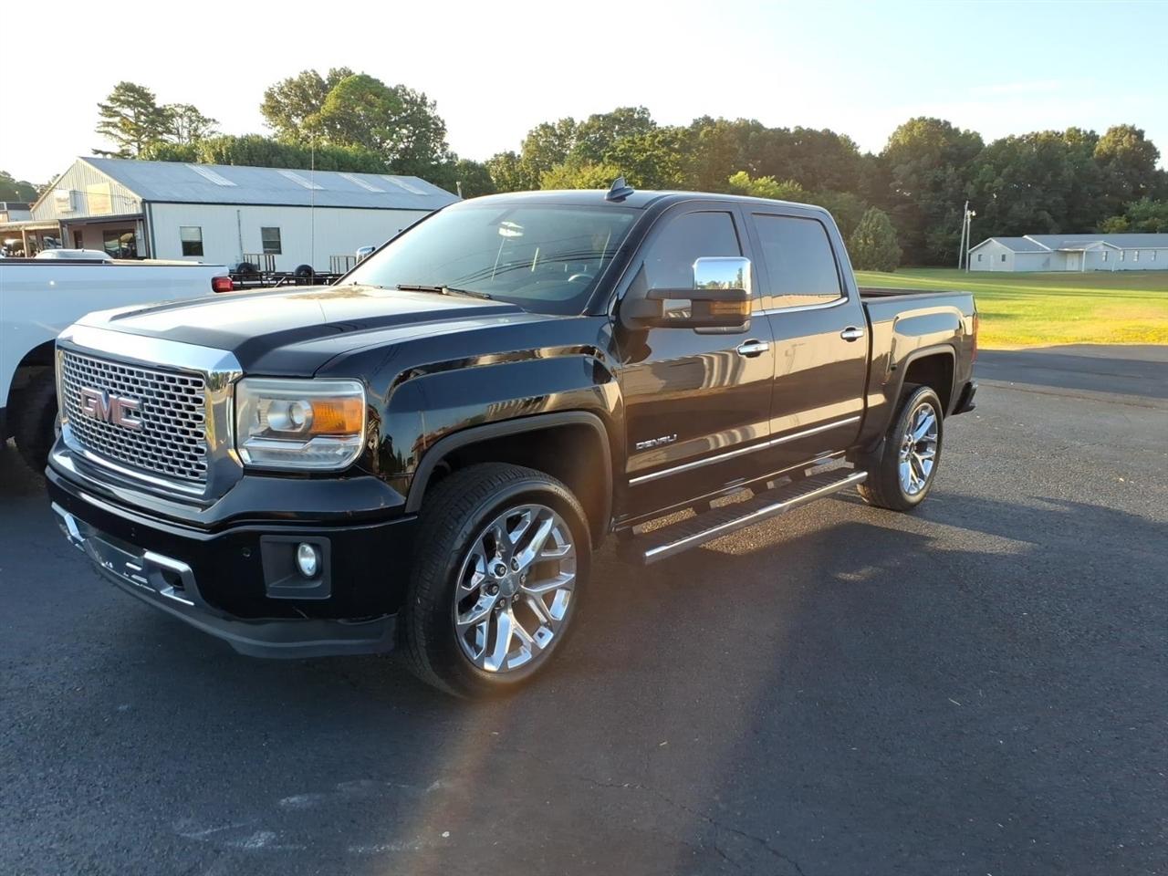GMC Sierra 1500 Denali Crew Cab Long Box 4WD 2015