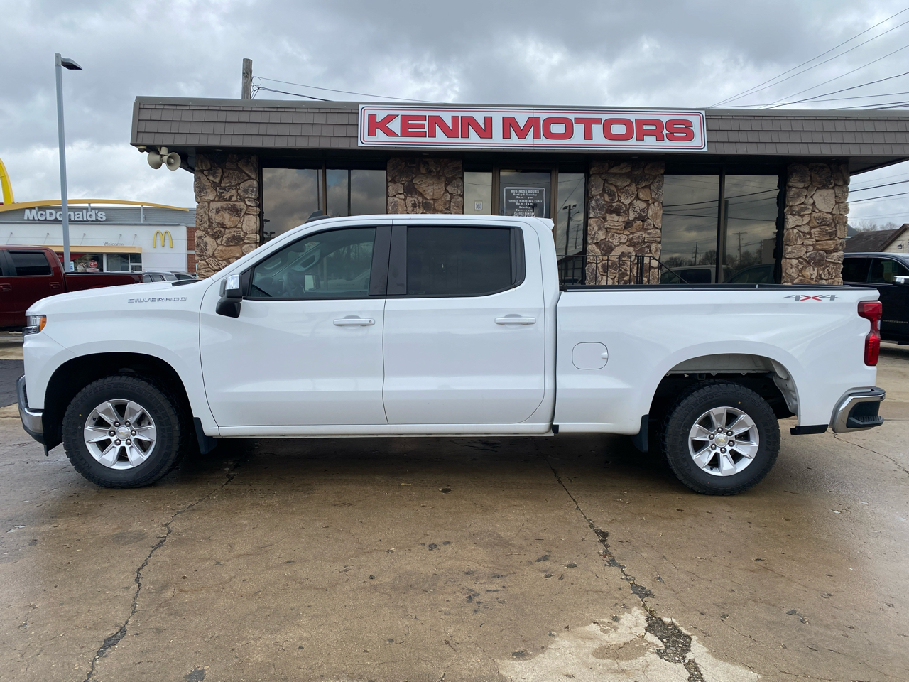 Chevrolet Silverado 1500 4WD Crew Cab 157" LT 2020