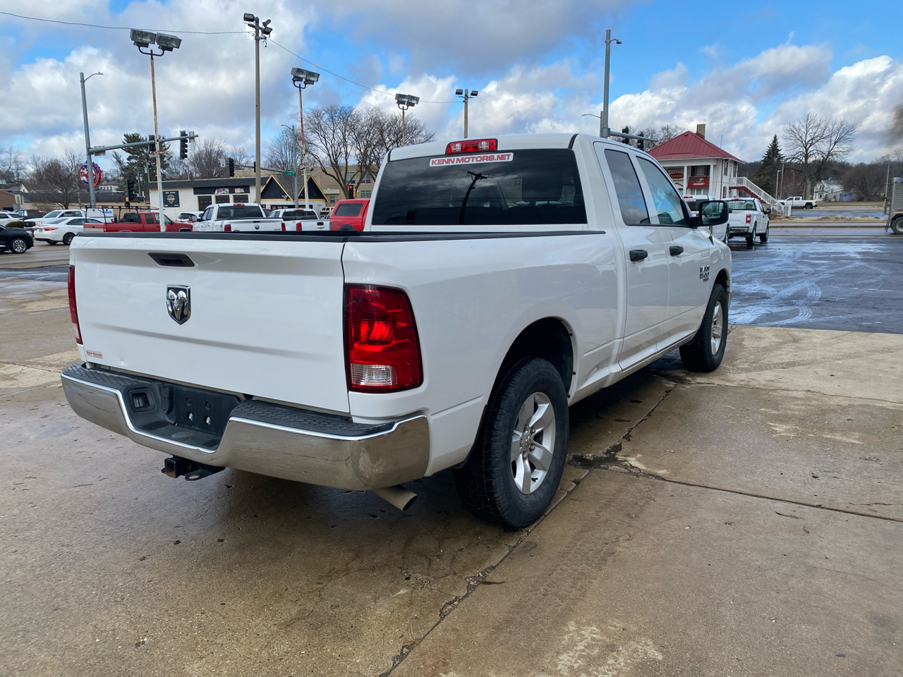 RAM 1500 Classic Tradesman 4x2 Quad Cab 6'4" Box 2020
