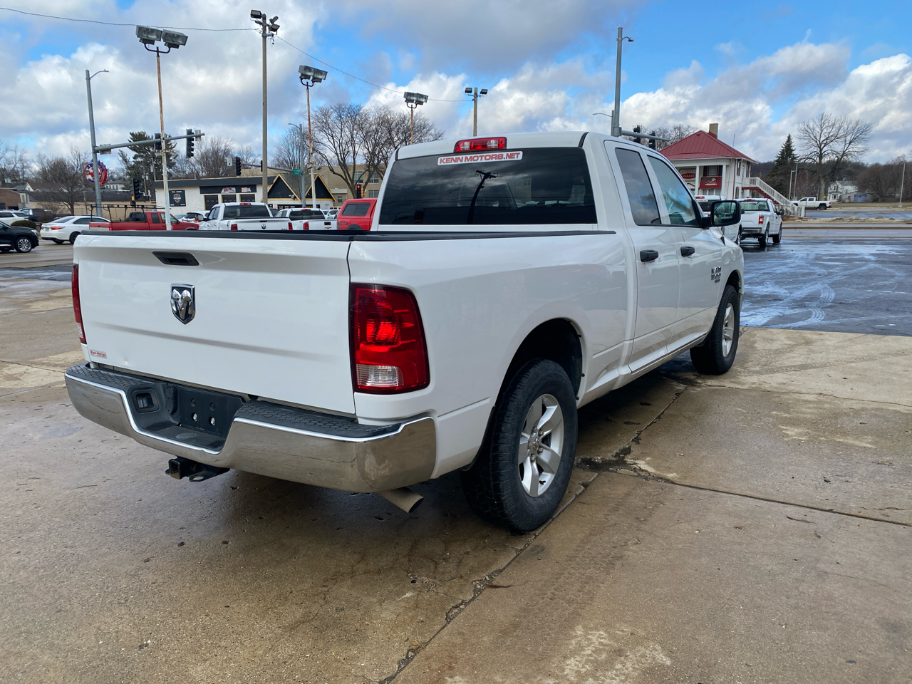 RAM 1500 Classic Tradesman 4x2 Quad Cab 6'4" Box 2020