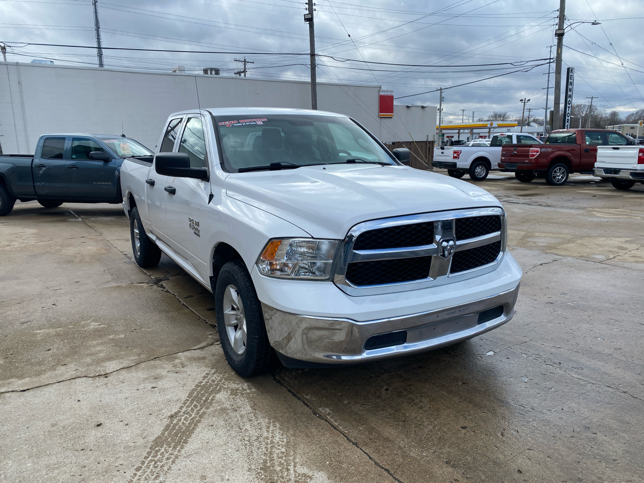 RAM 1500 Classic Tradesman 4x2 Quad Cab 6'4" Box 2020