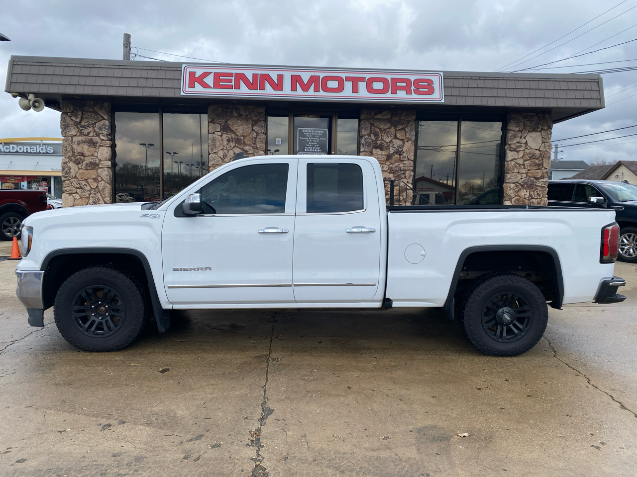 GMC Sierra 1500 4WD Double Cab 143.5" SLT 2016
